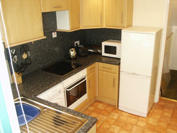 kitchen picture