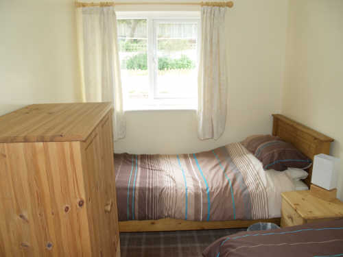 endeavourbedroom2